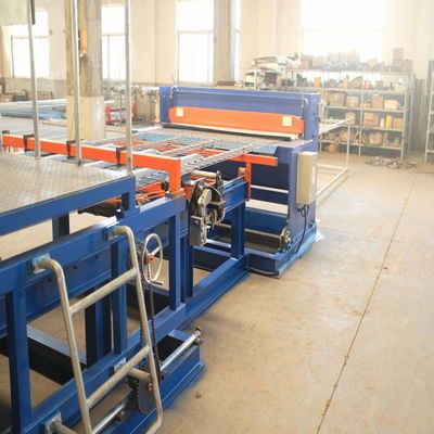 feste Pin Fox Cages Automatic Welding Ausrüstung 51pcs, PLC-Schweißung Mesh Making Machine